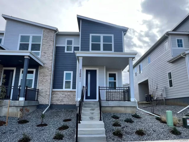 MLS: 6635449 Condo For Sale