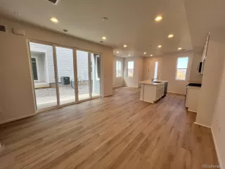 Photo #3: 6635449 Listing