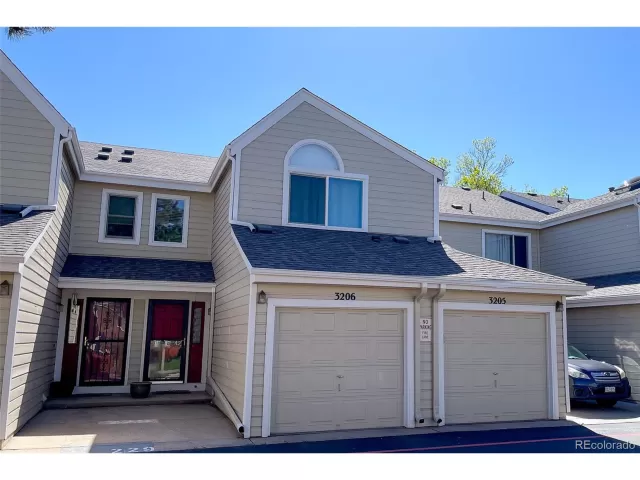 MLS: 6635682 Condo For Sale