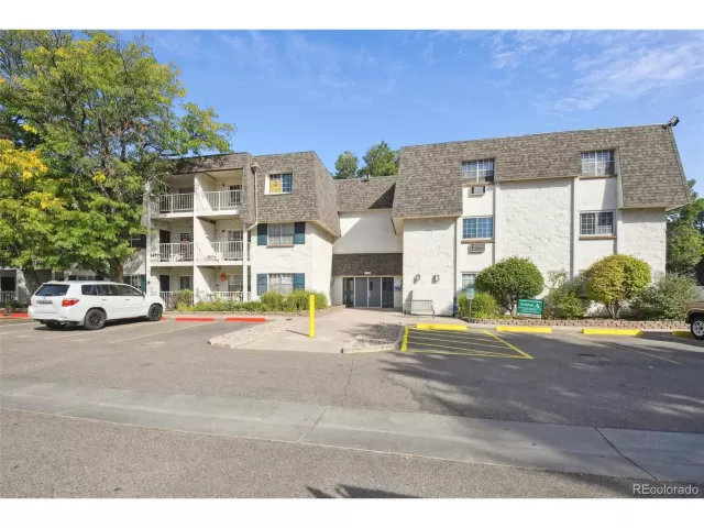 MLS: 6637192 Condo For Sale