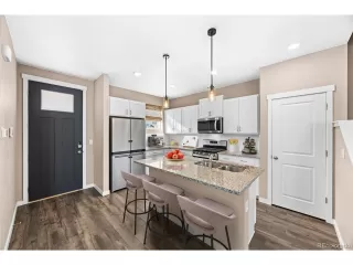 Photo #4: 6640759 Listing