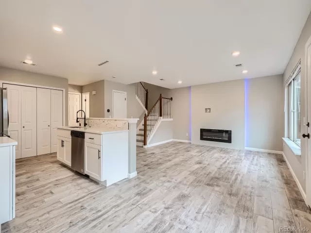 MLS: 6642335 Condo For Sale