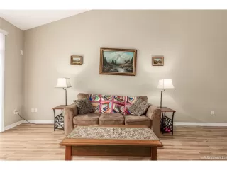 Photo #6: 6644965 Listing 