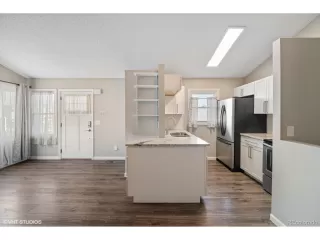 Photo #4: 6645163 Listing