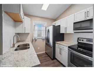 Photo #5: 6645163 Listing