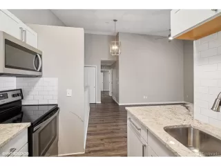 Photo #6: 6645163 Listing