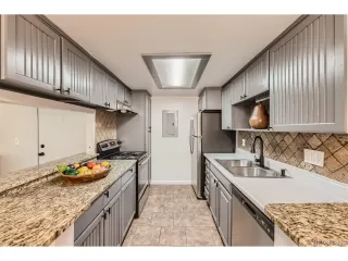 Photo #6: 6647430 Listing
