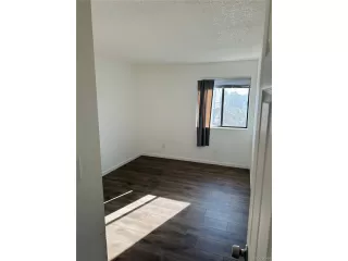 Photo #3: 6653921 Listing