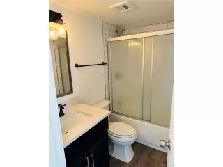 Photo #5: 6653921 Listing