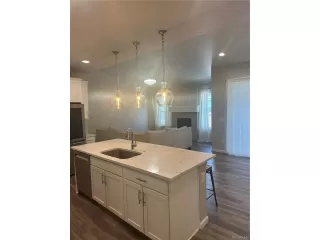Photo #3: 6655658 Listing 