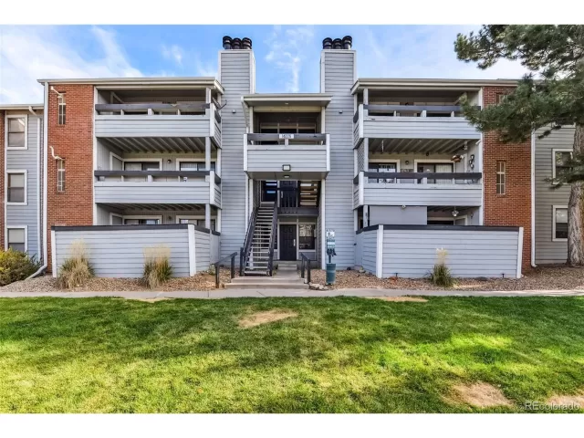 MLS: 6656373 Condo For Sale