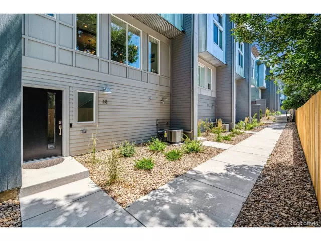 MLS: 6666462 Condo For Sale