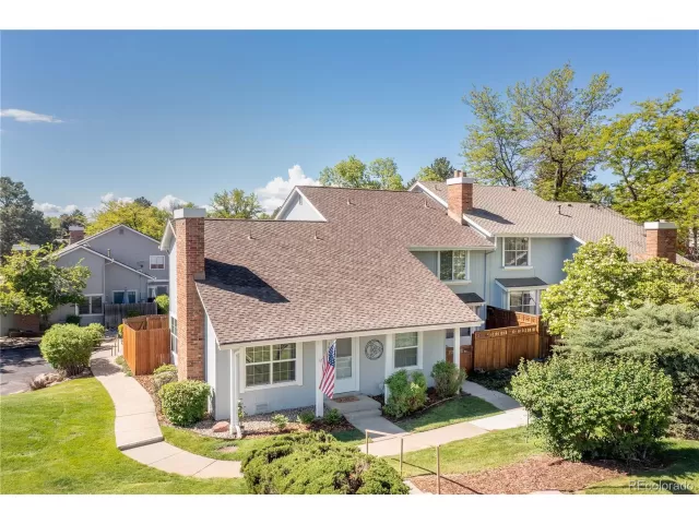 MLS: 6670010 Condo For Sale