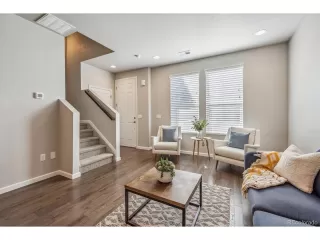 Photo #3: 6672153 Listing