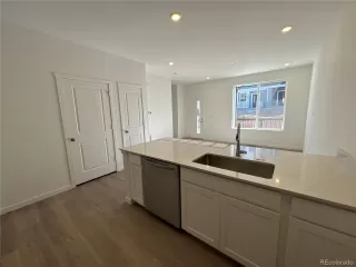 Photo #3: 6691450 Listing