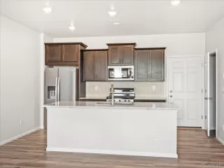 Photo #3: 6697285 Listing