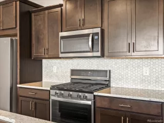 Photo #4: 6697285 Listing