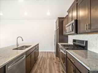 Photo #5: 6697285 Listing