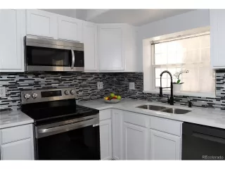 Photo #3: 6698161 Listing