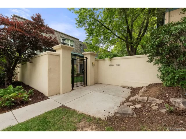 MLS: 6701595 Condo For Sale