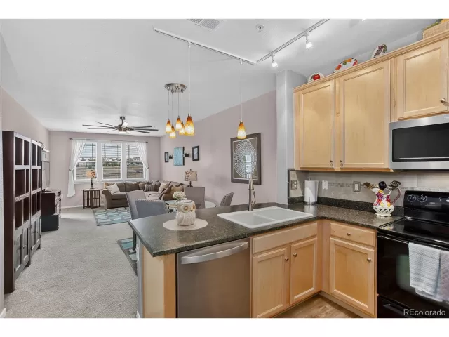 MLS: 6703125 Condo For Sale