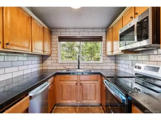 Photo #3: 6704951 Listing