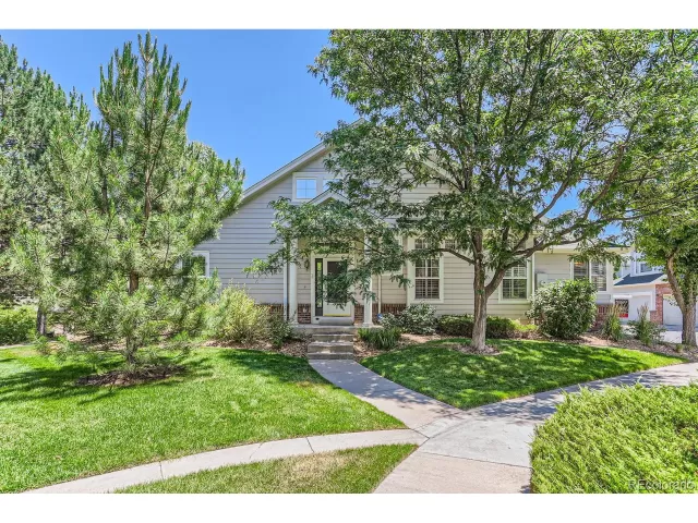 MLS: 6706848 Condo For Sale