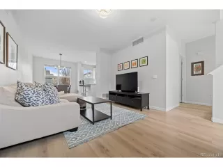 Photo #6: 6707987 Listing