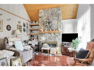 Photo #5: 6708367 Listing