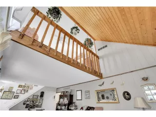 Photo #6: 6708367 Listing