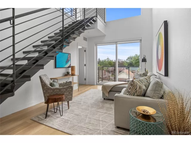 MLS: 6709011 Condo For Sale