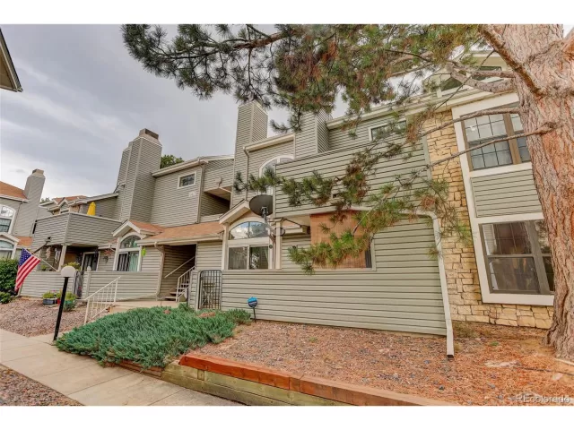 MLS: 6711146 Condo For Sale