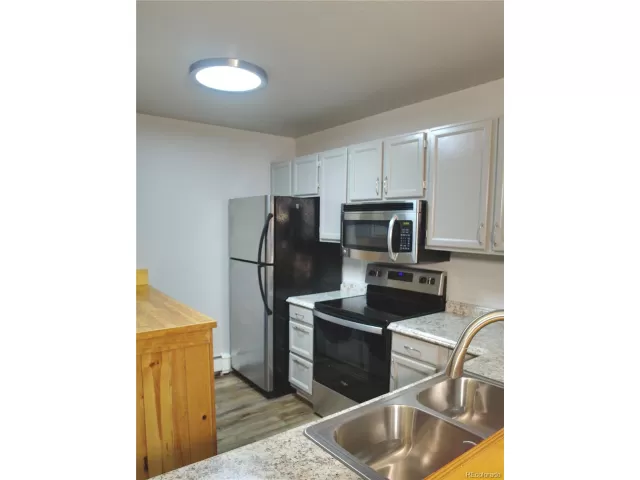 MLS: 6711319 Condo For Sale