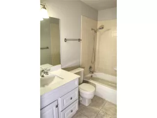 Photo #6: 6711319 Listing