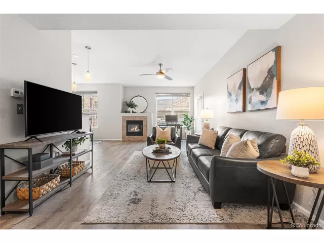 MLS: 6713006 Condo For Sale