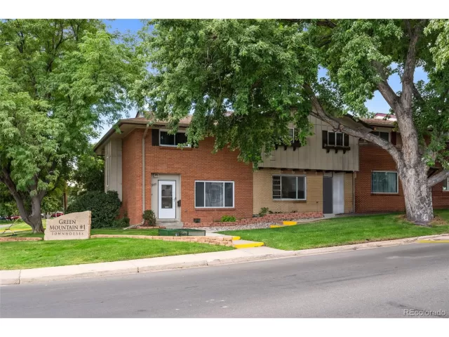 MLS: 6714762 Condo For Sale