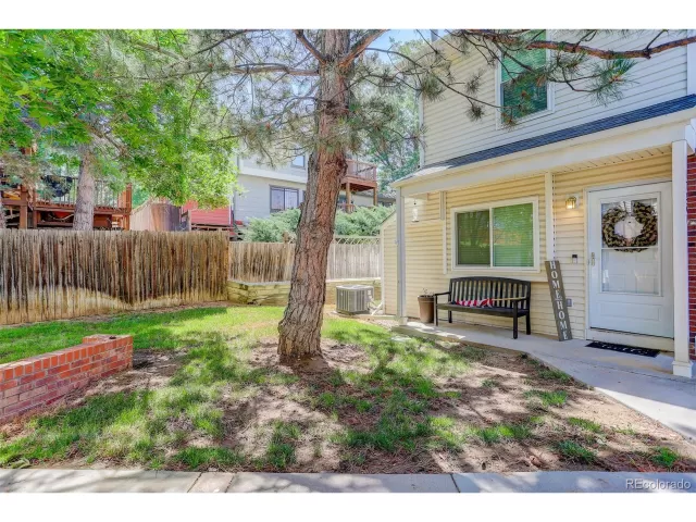 MLS: 6723300 Condo For Sale