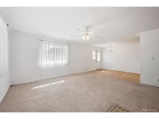 Photo #3: 6723795 Listing