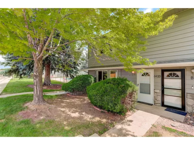 MLS: 6734419 Condo For Sale