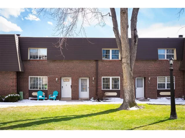 MLS: 6738211 Condo For Sale