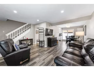 Photo #5: 6740179 Listing
