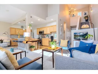 Photo #2: 6740318 Listing