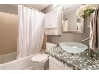 Photo #6: 6741709 Listing