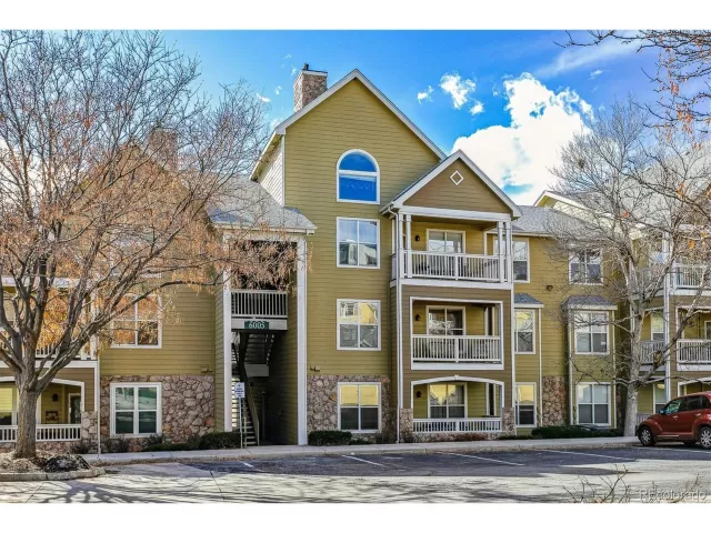 MLS: 6742694 Condo For Sale