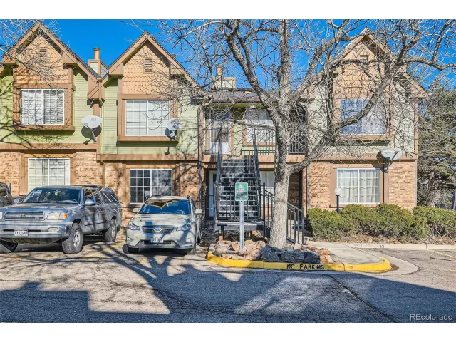 MLS: 6747494 Condo For Sale