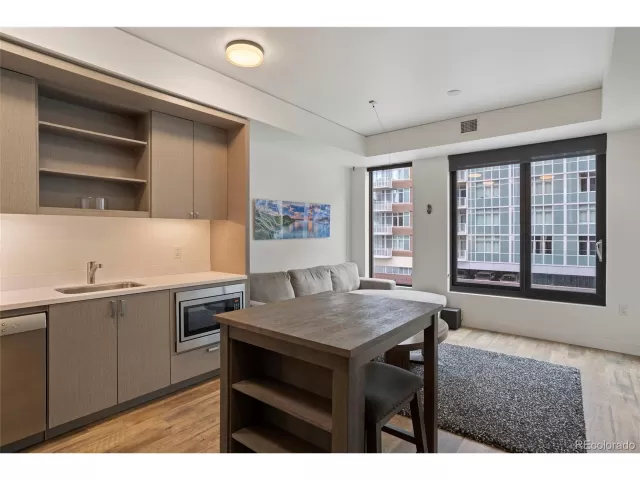 MLS: 6748648 Condo For Sale