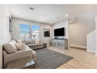 Photo #4: 6752219 Listing