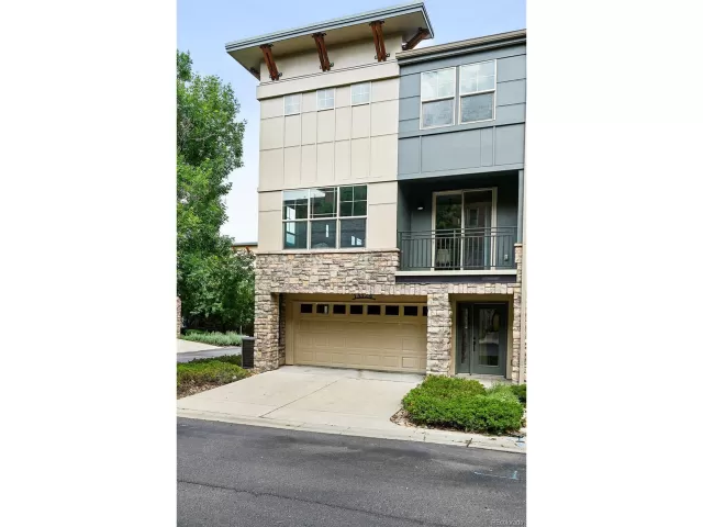 MLS: 6756028 Condo For Sale