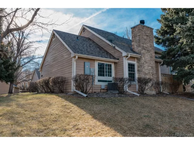 MLS: 6757250 Condo For Sale