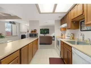 Photo #5: 6757327 Listing